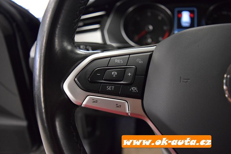 Volkswagen Passat 2.0 TDI BREAK LIFE DSG 2023 - fotka 38 z 52