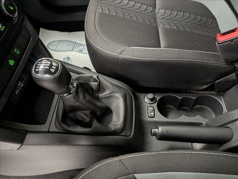 Škoda Yeti 2.0 TDI 4X4 ELEGANCE - fotka 20 z 29