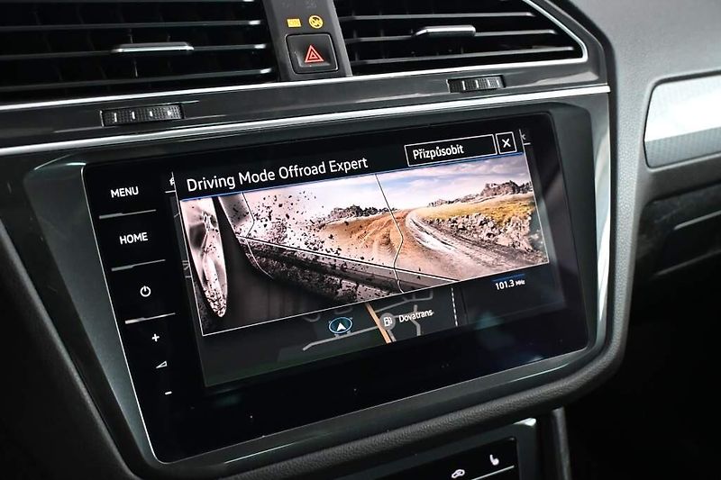 Volkswagen Tiguan (2023) 2.0 4MOTION LED DSG Life ACC T - fotka 18 z 37