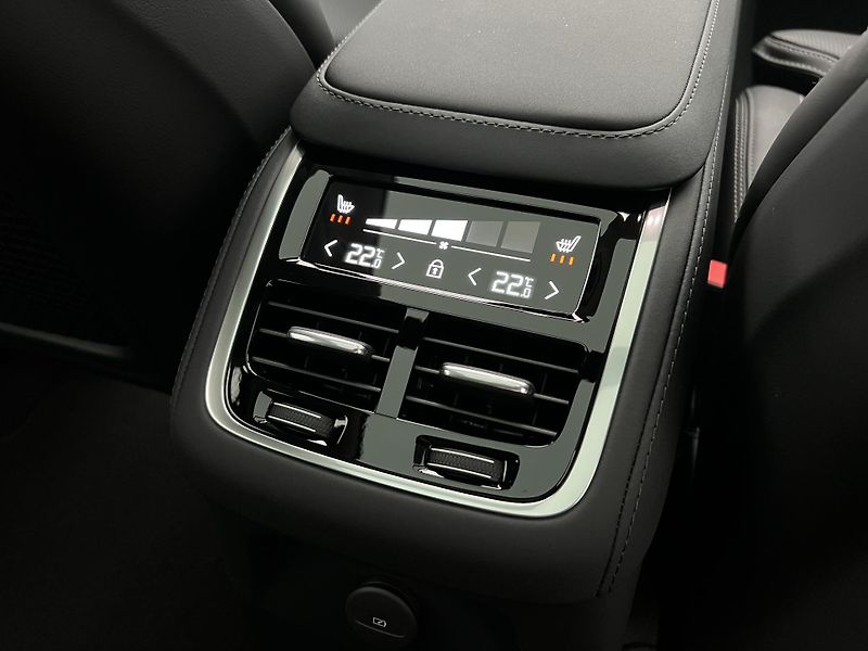 Volvo XC90 (2026) T8 AWD PLUS BRIGHT - fotka 45 z 45