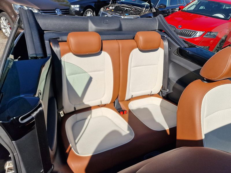 Volkswagen Beetle CABRIO 2,0TDI DSG CUP KAMERA  - fotka 11 z 26