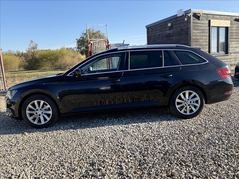Škoda Superb 1,4 TSI 110kW MANUÁL BI-XENON - fotka 8 z 23
