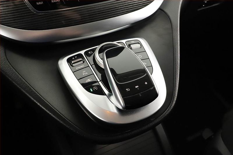 Mercedes-Benz Třídy V (2019) 300 d 4MATIC, ČR, DPH - fotka 14 z 26