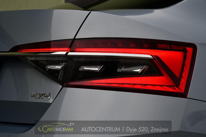 Škoda Superb 2,0TSi 206KW L&K K360 WEBASTO - fotka 60 z 61