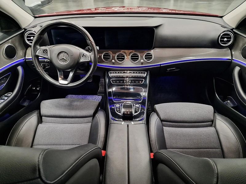 Mercedes-Benz 220 (2017) - fotka 43 z 74