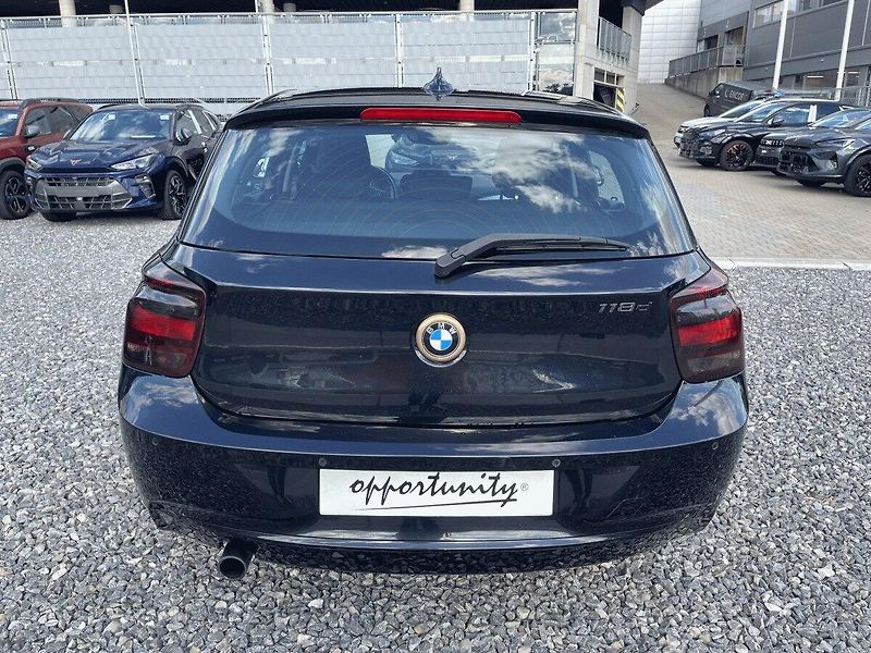 BMW Řada 1 (2012) 118 D,2.0,105kW - fotka 4 z 34