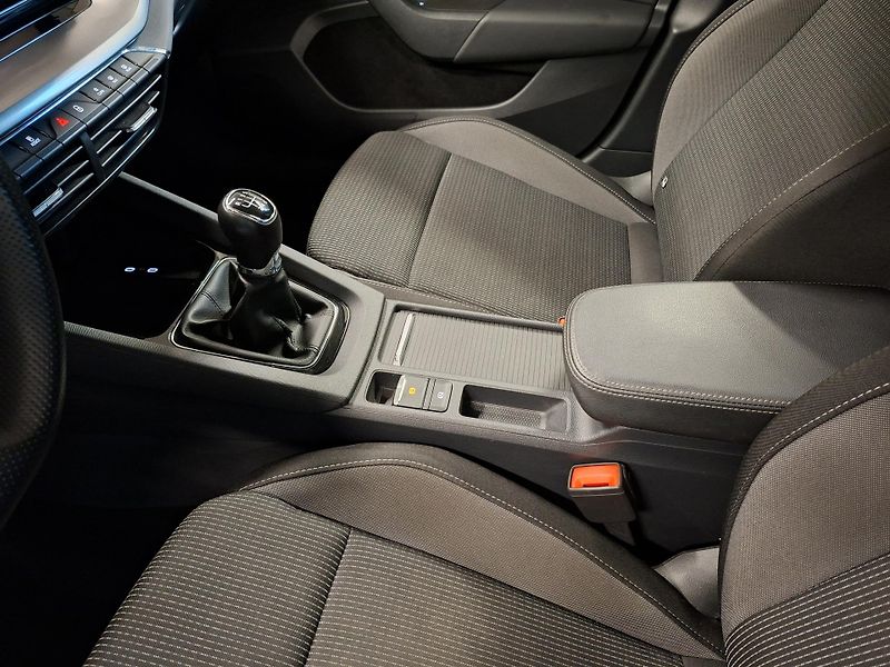 Škoda Octavia (2023) 2.0 TDI, VYHŘ.VOLANT, TAŽNÉ - fotka 10 z 24