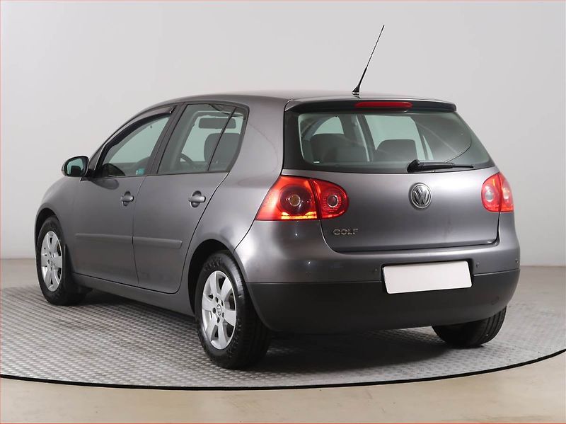 Volkswagen Golf (2006) 1.4 16V, Serv.kniha - fotka 4 z 14