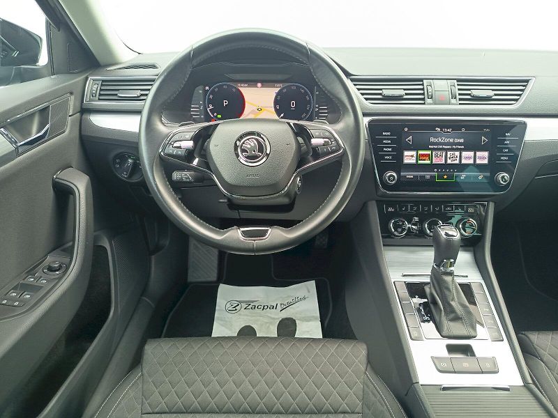 Škoda Superb (2022) 2.0TDI 110kW DSG COMFORT PLUS - fotka 10 z 35