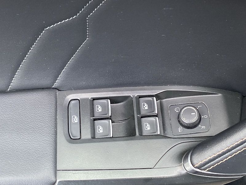 Cupra Formentor (2023) 1.5 TSI DSG - fotka 33 z 41