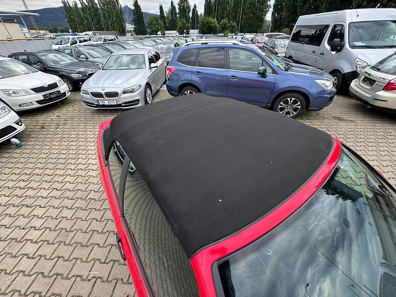 Volkswagen Golf (1999) 3 CABRIO 1,6 GL 74 KW STK - fotka 39 z 50