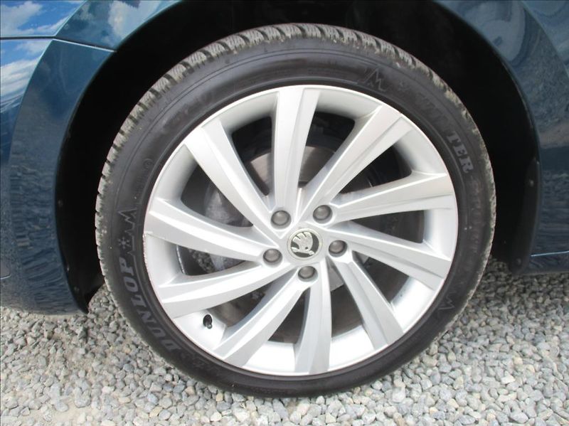 Škoda Octavia 2,0 TDI, Style,DSG,NAVI,CZ - fotka 35 z 45