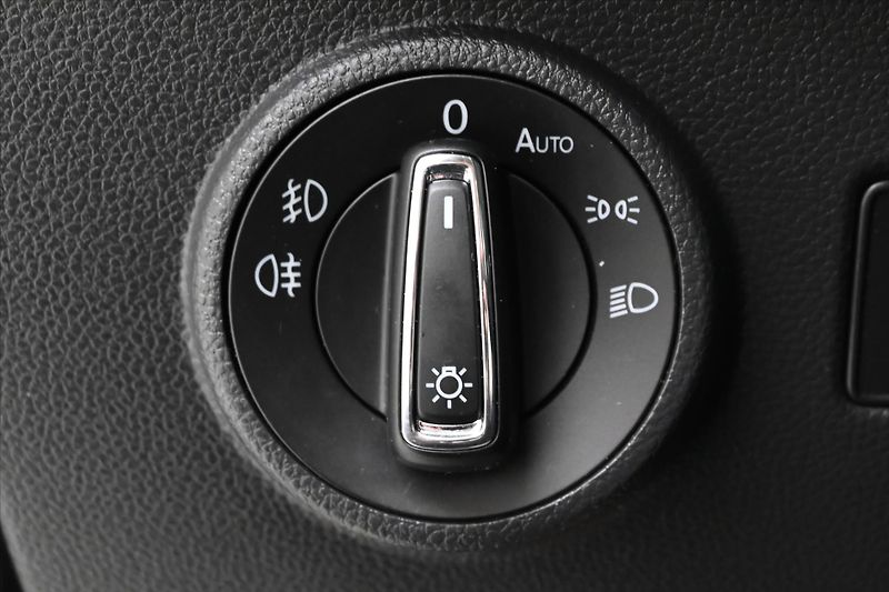 Seat Ateca 1,6 TDi 85kW ALCANTARA LED Zár - fotka 26 z 30