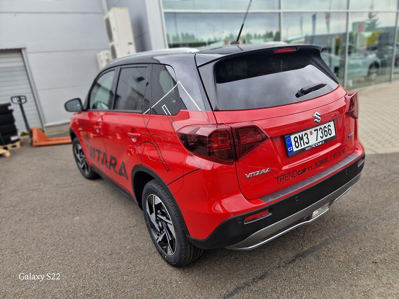Suzuki Vitara (2026)  1,4 BJ 6MT Elegance AllGrip - fotka 3 z 6