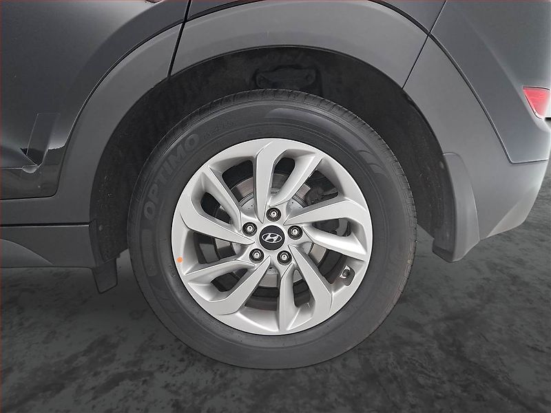 Hyundai Tucson (2017) Comfort 1.7 CRDi, Serv.kniha - fotka 15 z 19