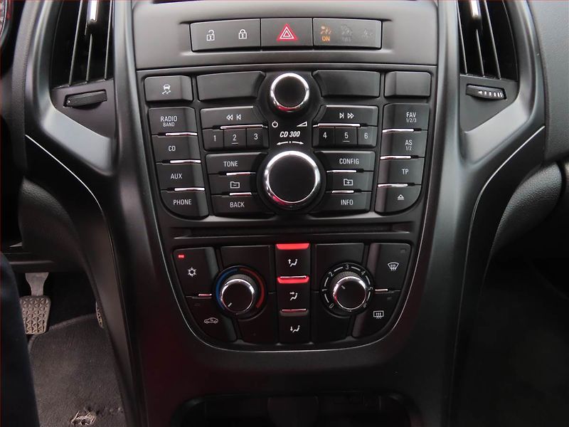 Opel Astra (2010) 1.4 16V, jezdí výborně - fotka 16 z 16
