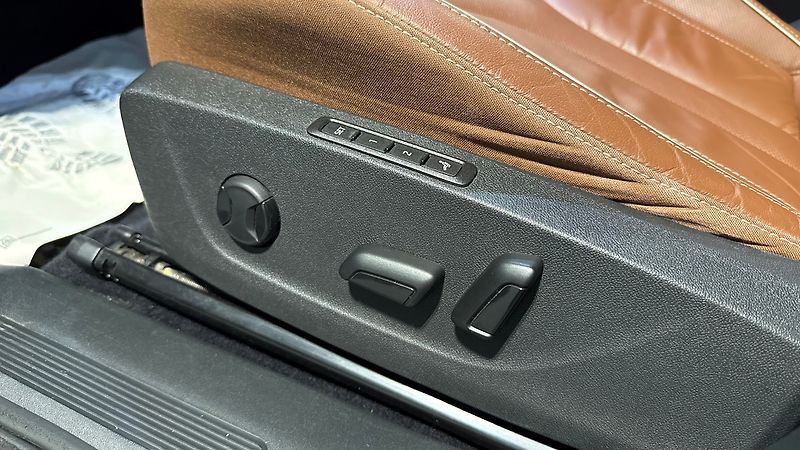 Škoda Enyaq 82 kWh Loft - fotka 11 z 15