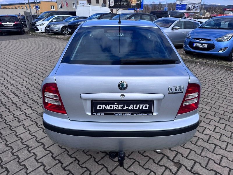 Škoda Octavia (2009) 1,4 16V 55 KW STK 1 MAJ TAŽNÉ - fotka 4 z 50