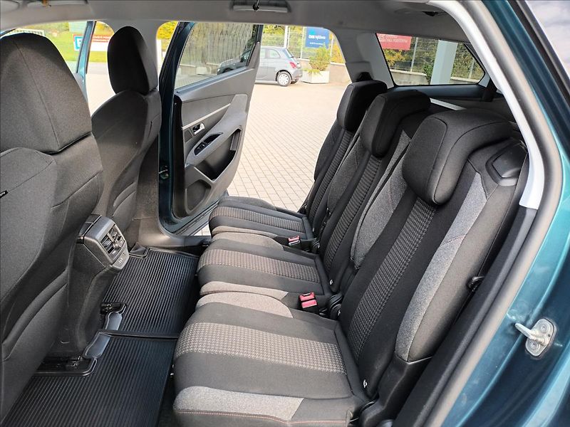 Peugeot 5008 1,6 HDI,88KW,ČR,7MÍST,NAVI,TZ, - fotka 16 z 46