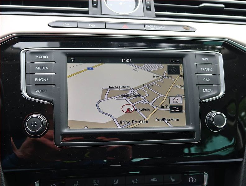 Volkswagen Passat (2016) Highline 2.0 TDI, Automat - fotka 16 z 21