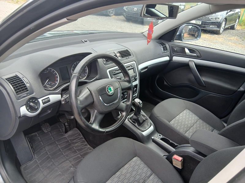 Škoda Octavia 1.6 TDI, BEZ KOROZE! - fotka 27 z 43