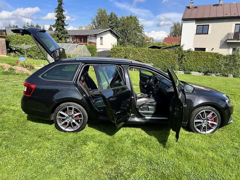 Škoda Octavia 2.0TDI 135KW,VRS,CHIP,TZ,NAVI - fotka 29 z 47