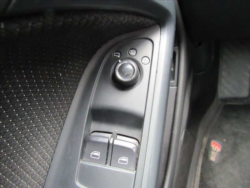 Audi A5 3,0 TDi 176kW Manuál Quattro - fotka 24 z 30
