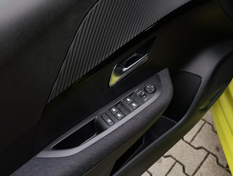 Peugeot 208 (2026) STYLE Hybrid 110 e-DCS6 - fotka 20 z 23
