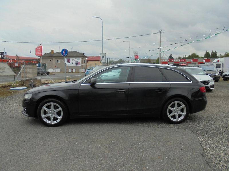 Audi A4 (2012) 1.8 TFSI- NAVIGACE- ALU KOLA - fotka 4 z 12