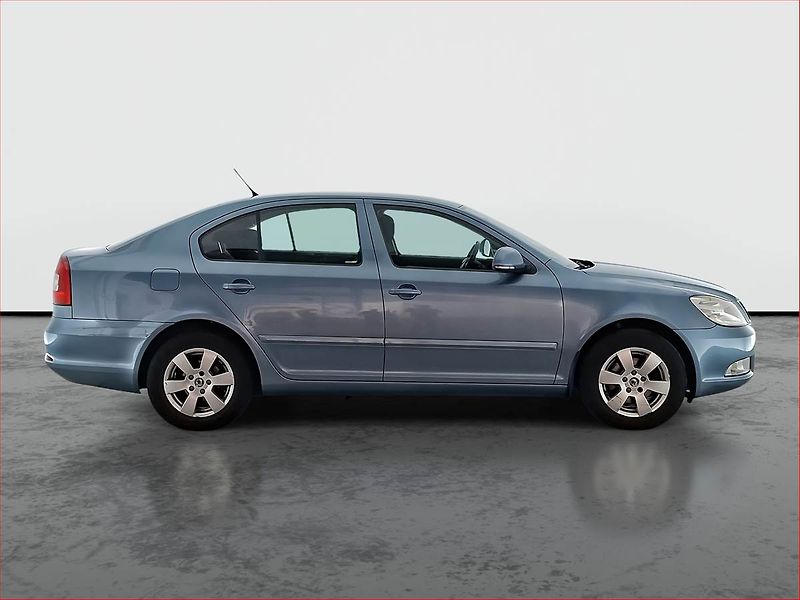 Škoda Octavia (2011) 1.6 TDI, Tempomat - fotka 6 z 13