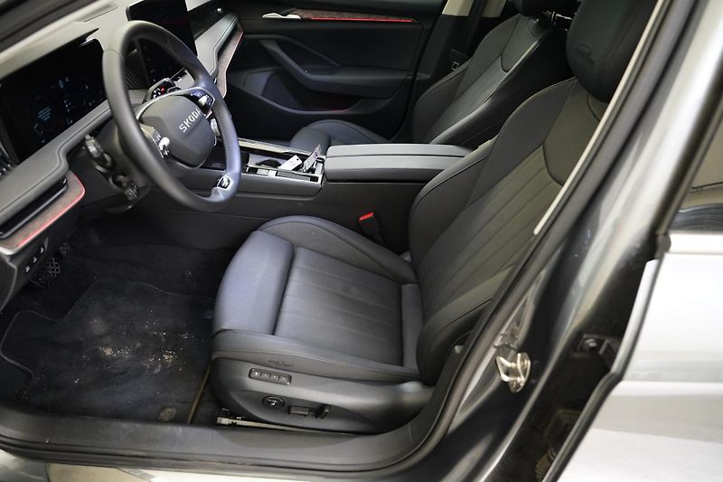 Škoda Superb - fotka 6 z 6