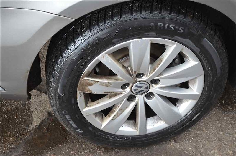 Volkswagen Passat (2012) VARIANT 2,0 TDI - fotka 13 z 26