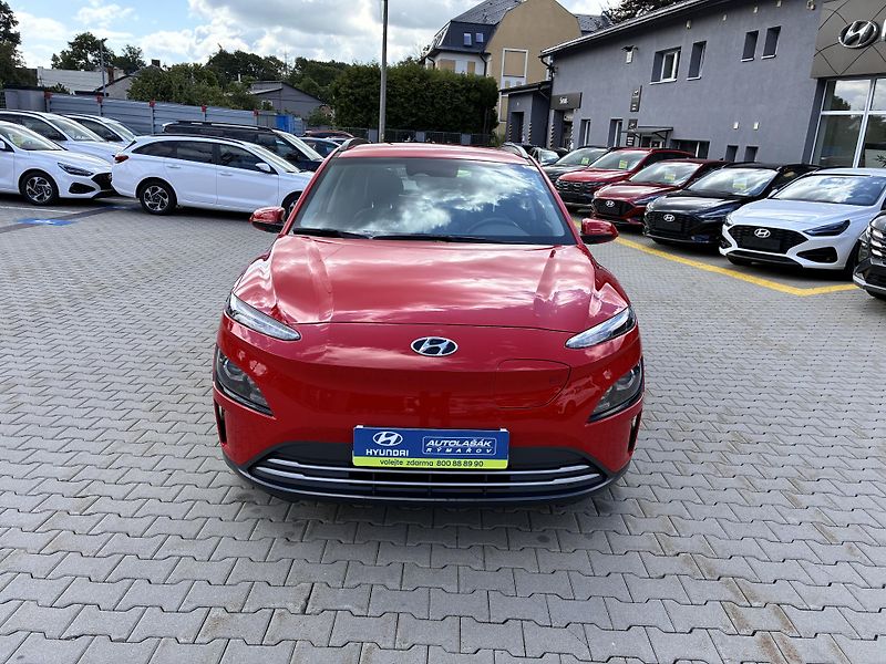 Hyundai Kona EV64kWh-150KW,  REZERVACE - fotka 2 z 38