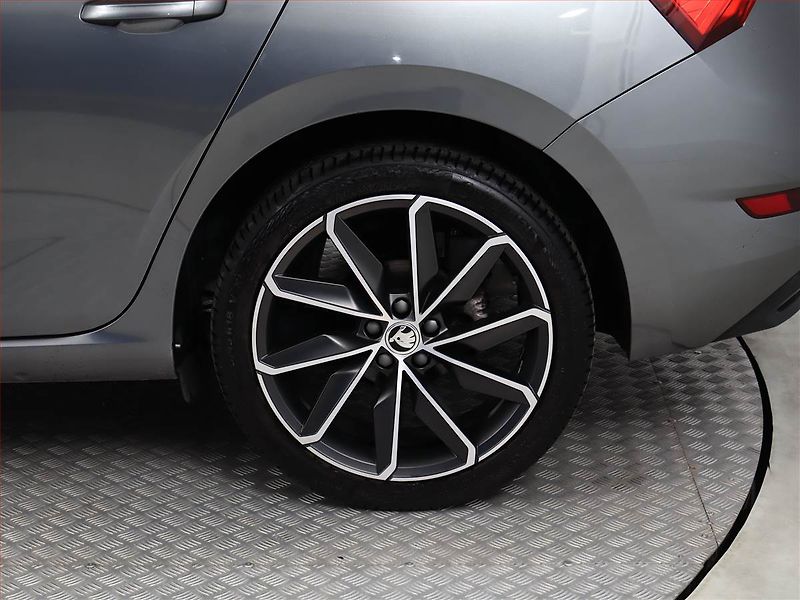 Škoda Scala (2022) 1.0 TSI, Tempomat - fotka 12 z 16