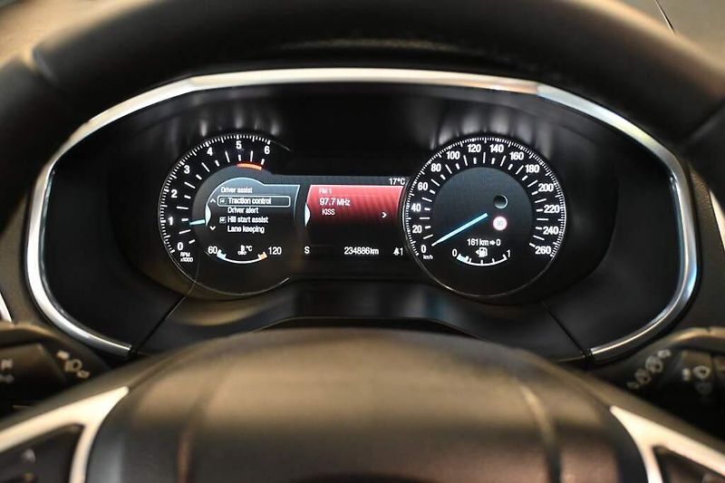 Ford S-MAX (2016) 2.0 132 KW Titanium LED Tažné - fotka 20 z 31