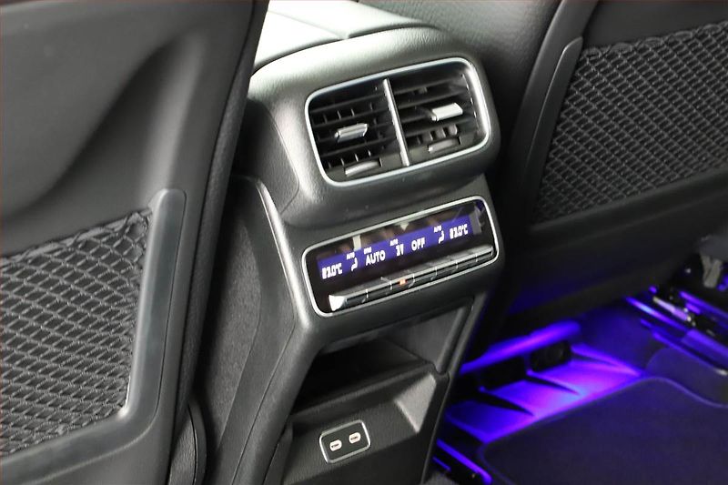 Mercedes-Benz GLE (2025) 450, AMG, MultiBeam FullLed - fotka 18 z 23