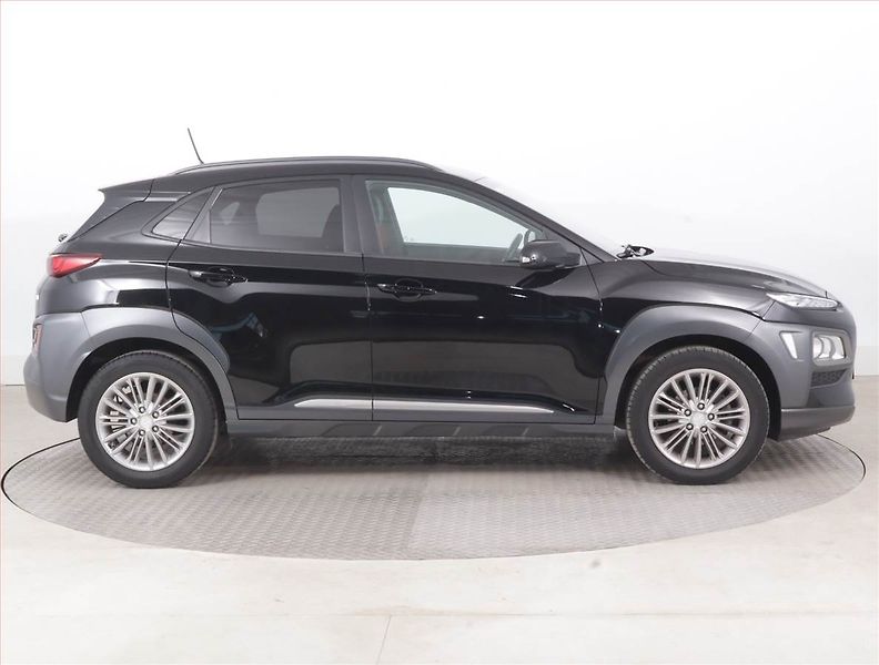 Hyundai Kona (2018) 1.0 T-GDI, Serv.kniha, Kůže - fotka 6 z 15