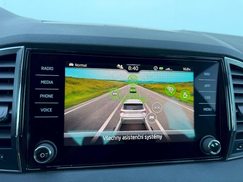 Škoda Karoq (2023) 1.5 TSI 110kW DSG Style - fotka 16 z 35