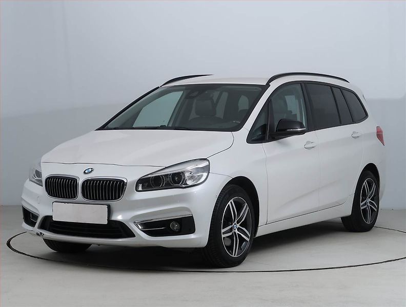 BMW Řada 2 (2015) 218d Gran Tourer, Automat - fotka 2 z 21