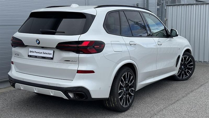 BMW X5 xDrive30d Mpaket ČR DPH - fotka 2 z 11