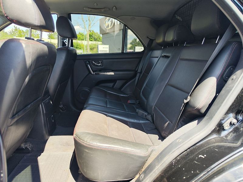 Kia Sorento 2.5 CRDi/125kW 4x4, ČR 2.Maj. - fotka 12 z 24