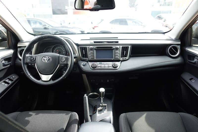 Toyota RAV4 2.0 VVTi Multidrive S  Active - fotka 16 z 33
