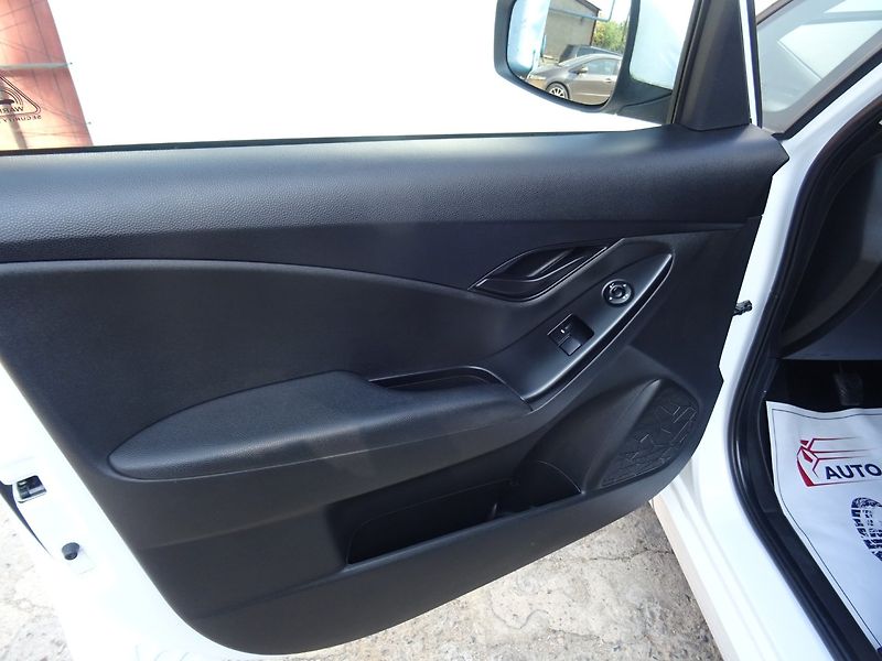Hyundai ix20 (2011) 1.4i,66kW,1majČR,klima - fotka 16 z 23