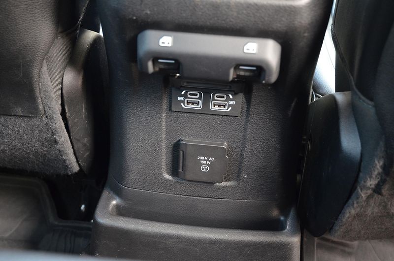 Jeep Wrangler (2022) Rubicon 4xe Unlimited 4x4 / ČR - fotka 14 z 52