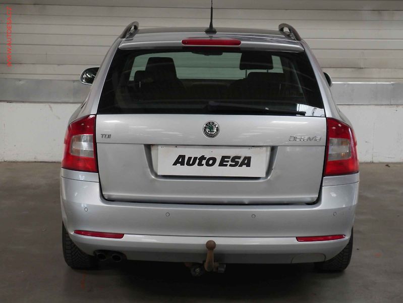Škoda Octavia (2009) 1.9TDI, AC, temp - fotka 5 z 15
