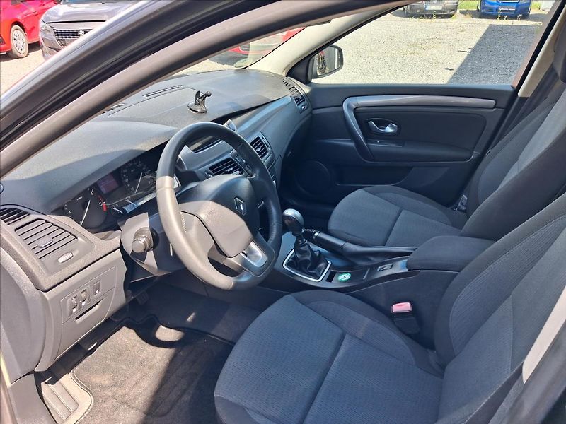 Renault Laguna 1,5 - fotka 11 z 14
