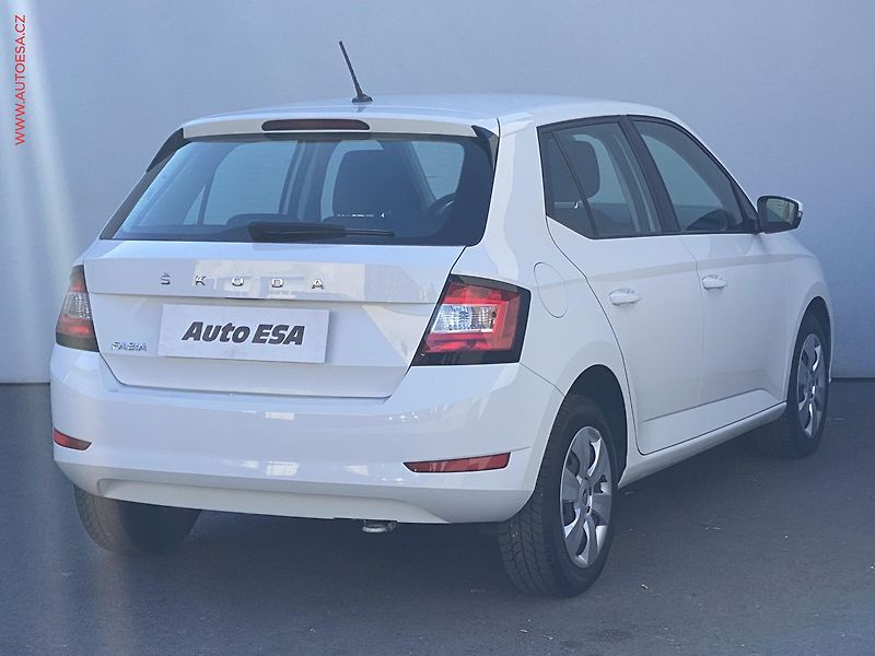 Škoda Fabia (2020) 1.0 TSi, ČR, Active, +kola - fotka 4 z 17