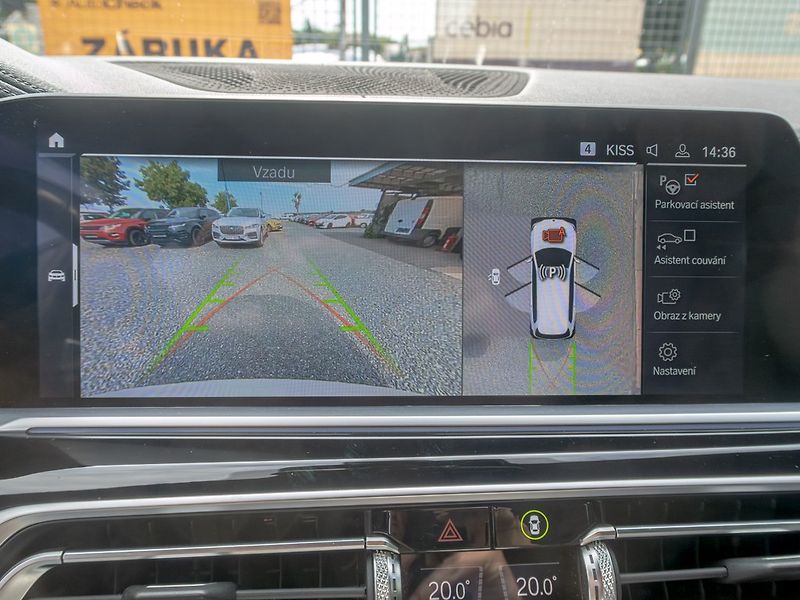 BMW X7 (2019) ČR 3.0i 250KW 7sed – INDIVIDUÁ - fotka 26 z 49