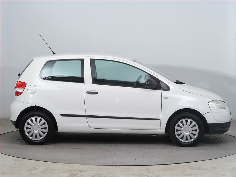 Volkswagen Fox (2010) 1.4 TDI, nová STK - fotka 6 z 12