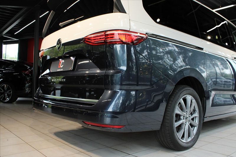 Volkswagen Multivan TDi DSG Style Long ACC/NezTop/ - fotka 30 z 33